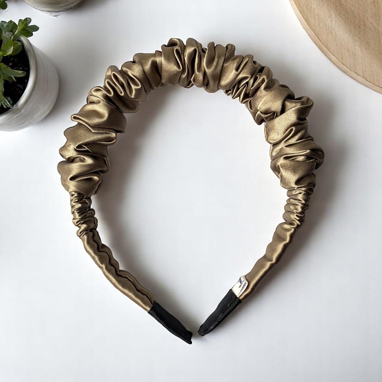 DIADEMA SATINADA SCRUNCH - CHAMPAGNE LUXE